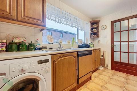 17 Dukes Drive, Hoddlesden, Darwen, BB3 3RA