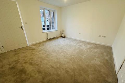 3 bedroom townhouse to rent, Daisy Drive, Darwen BB3