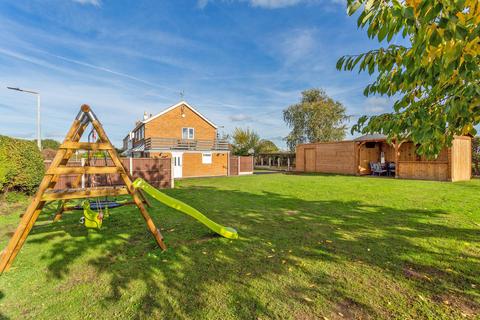 4 bedroom link detached house for sale, Old Cantley, Doncaster DN3