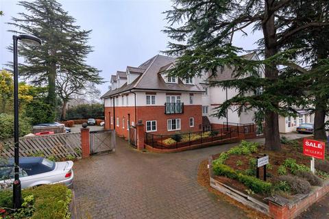 2 bedroom flat for sale, Laurel Court, Station Road, Epping