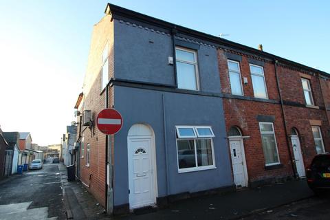 2 bedroom ground floor maisonette to rent, Vernon Street, Bury, BL9