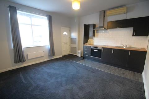 2 bedroom ground floor maisonette to rent, Vernon Street, Bury, BL9