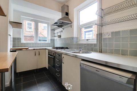 2 bedroom terraced house to rent, Woodbine Avenue, Leicester