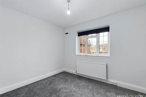 4 bedroom flat to rent, Town Centre, Hatfield AL10