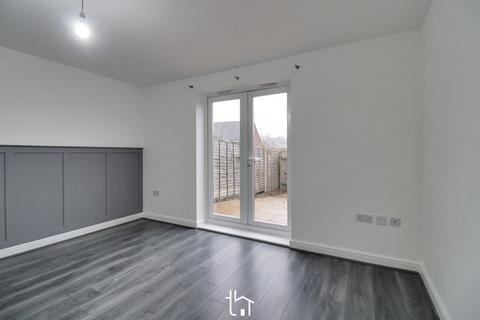 7 Ampleforth Lane, Leicester, LE5 1BX