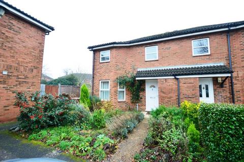 3 bedroom semi-detached house to rent, Bedwell Close, Herts AL7