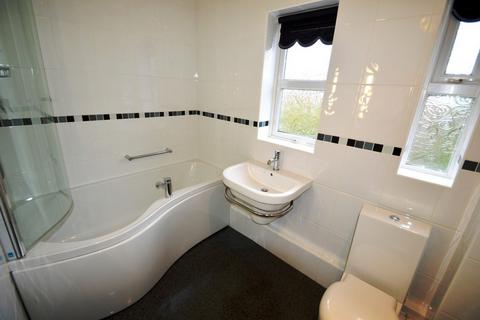 3 bedroom semi-detached house to rent, Bedwell Close, Herts AL7