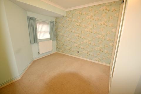 3 bedroom semi-detached house to rent, Bedwell Close, Herts AL7