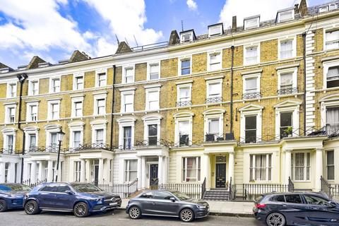 3 bedroom flat to rent, Collingham Place, South Kensington, London, SW5