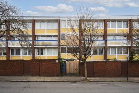 3 bedroom flat for sale, Bemerton Estate, Caledonian Road, London, N1