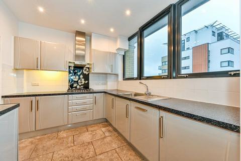 3 bedroom flat for sale, Westferry Road, Isle Of Dogs, London, E14