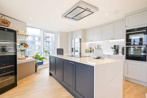 3 bedroom flat for sale, Ability Place, Canary Wharf, London, E14