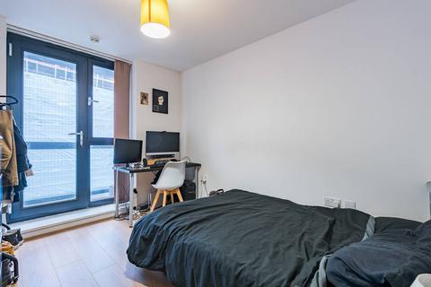 2 bedroom flat for sale, Silvertown Way, Canary Wharf, London, E16