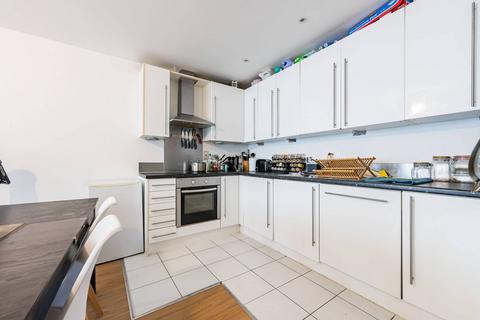 2 bedroom flat for sale, Silvertown Way, Canary Wharf, London, E16