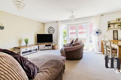 3 bedroom end of terrace house for sale, Farmer Close, Dunmow CM6