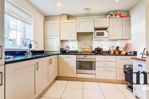 3 bedroom end of terrace house for sale, Farmer Close, Dunmow CM6