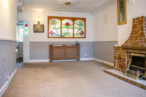 2 bedroom semi-detached house for sale, Fife Avenue, Chadderton, Oldham, Greater Manchester, OL9