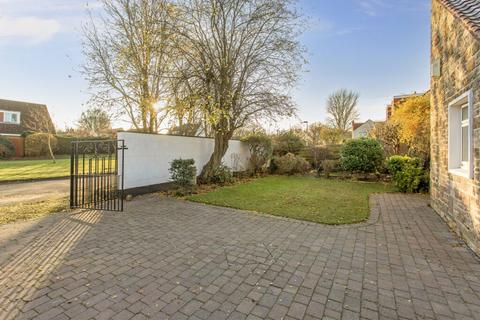 Redwood, 47 Charteris Road, Longniddry, EH32 0NT
