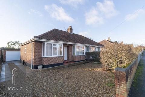 2 bedroom semi-detached bungalow for sale, Hawthorne Avenue, Hellesdon, Norwich