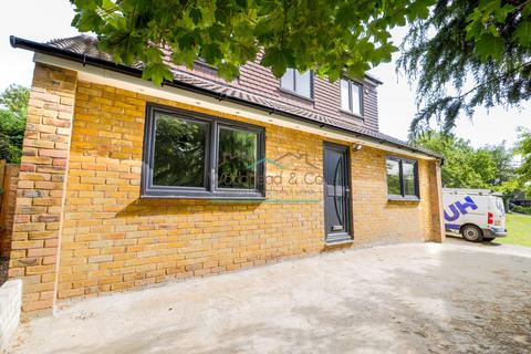 4 bedroom detached house to rent, Vigors Croft, Hatfield, Hertfordshire