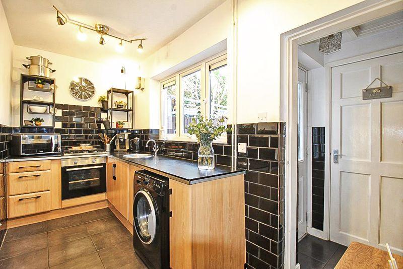 Dining kitchen
