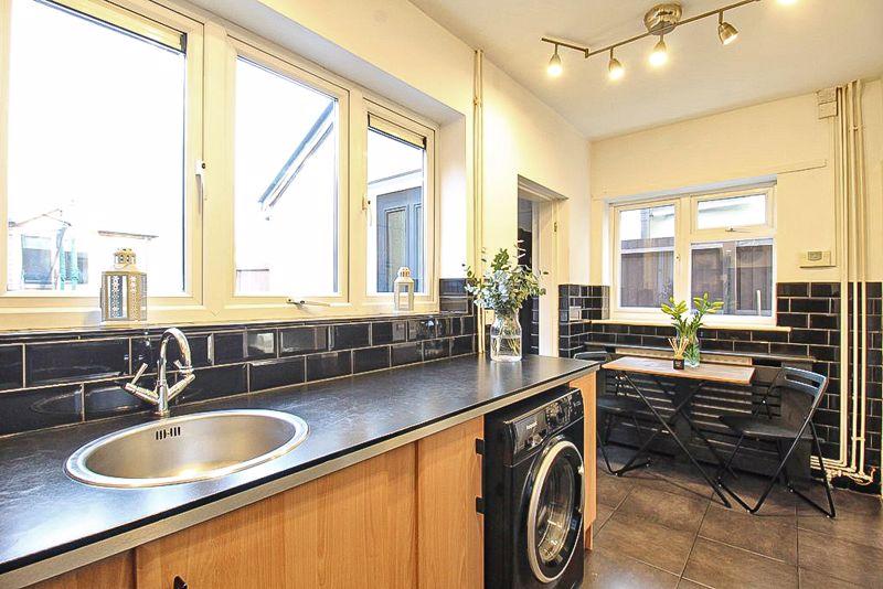 Dining kitchen