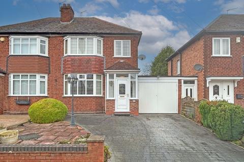 3 bedroom semi-detached house for sale, Shaftesbury Road, Wednesbury