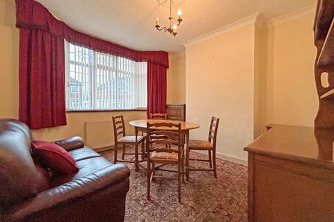 3 bedroom semi-detached house for sale, Shaftesbury Road, Wednesbury