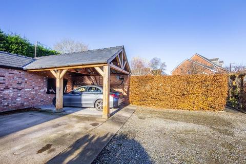 4 bedroom character property for sale, Bookmakers House, 100 Welsh Row, Nantwich