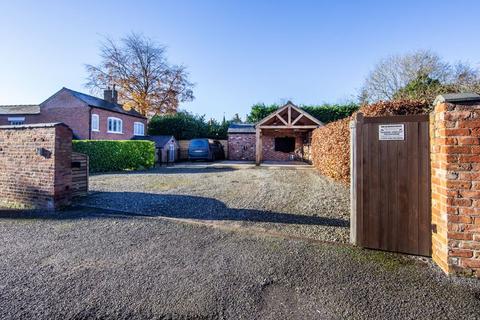 4 bedroom character property for sale, Bookmakers House, 100 Welsh Row, Nantwich