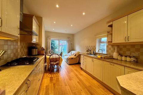 130 Brownhill Road, London, SE6 2DH