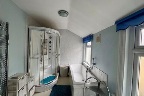 130 Brownhill Road, London, SE6 2DH