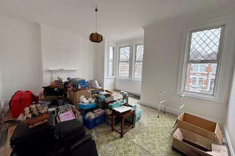 130 Brownhill Road, London, SE6 2DH