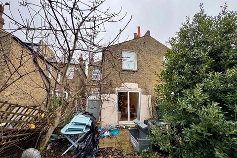 130 Brownhill Road, London, SE6 2DH
