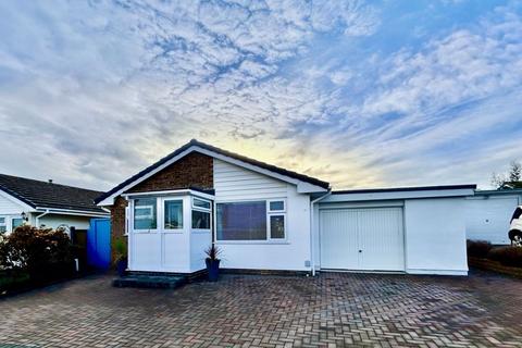 2 bedroom detached bungalow for sale, Tan Rhiw, Penrhyn Bay