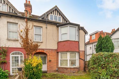 2 bedroom flat for sale, Melfort Road, Thornton Heath, CR7