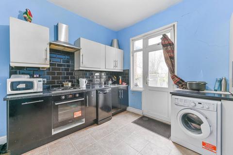 2 bedroom flat for sale, Melfort Road, Thornton Heath, CR7