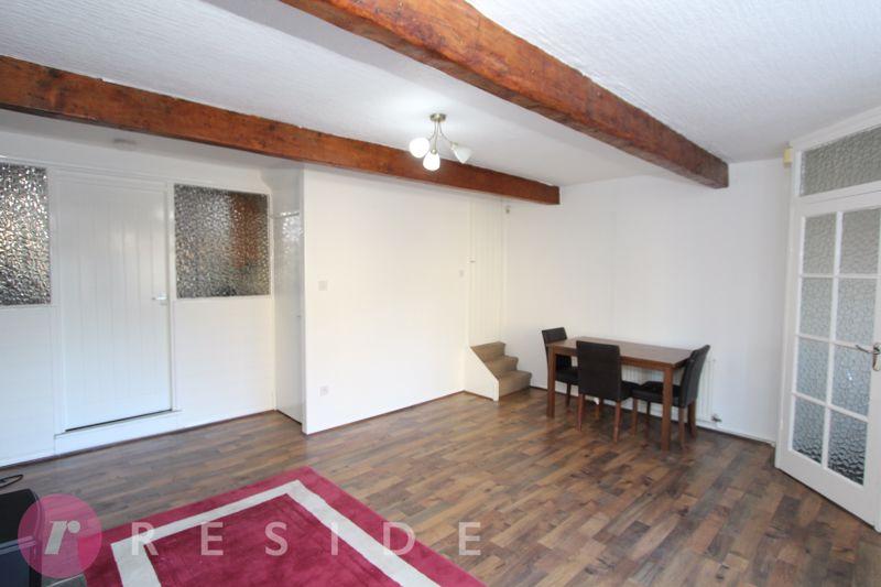 Lounge / Dining Area