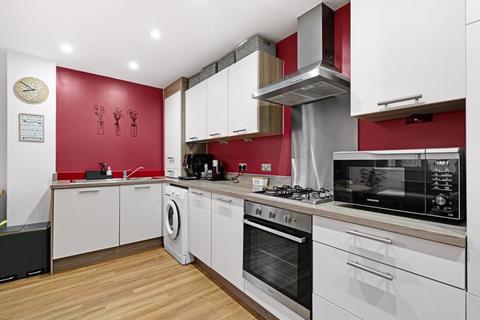 undefined, Swansmere Close, Walton-On-Thames