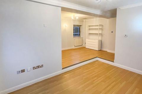 2 bedroom apartment to rent, Loxley Court, St. James's Street, Nottingham, NG1 6FE