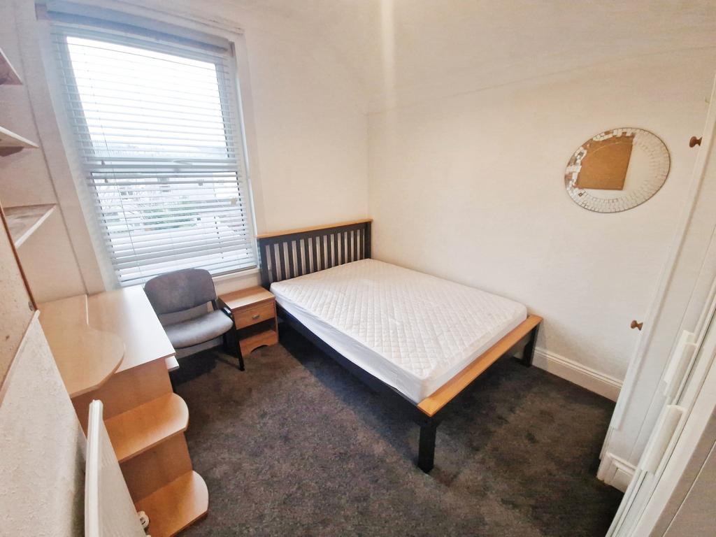 Lisvane Street, Cathays, Cardiff, CF24 – pohled 2