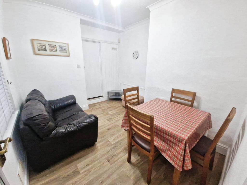 Lisvane Street, Cathays, Cardiff, CF24 – pohled 4