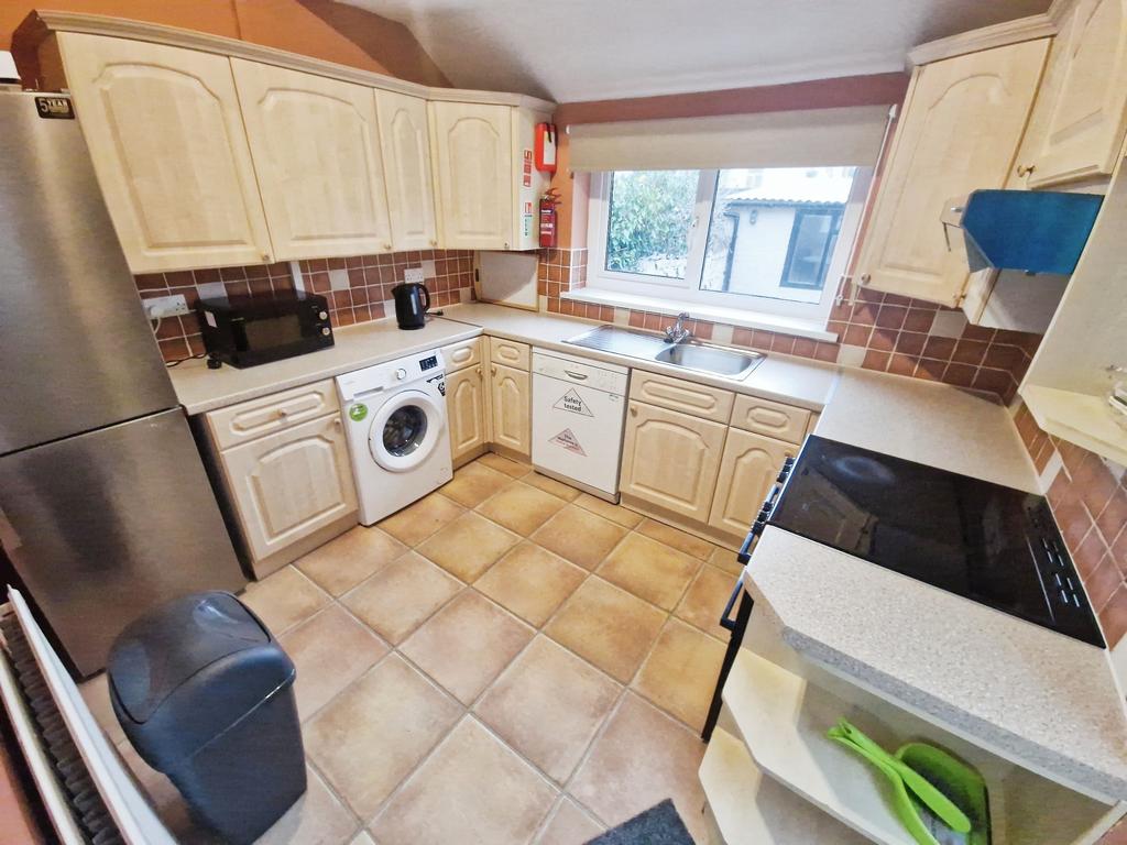 Lisvane Street, Cathays, Cardiff, CF24 – pohled 6