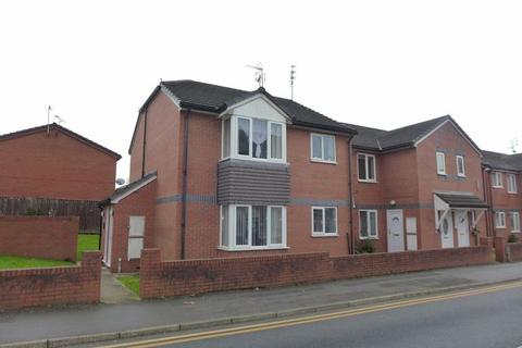 2 bedroom apartment to rent, Ruabon Road, Wrexham