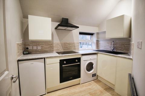 2 bedroom flat to rent, Lower Kings Road, Berkhamsted