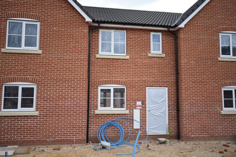 2 bedroom terraced house to rent, Terry Brooks Close, Horsford, NR10