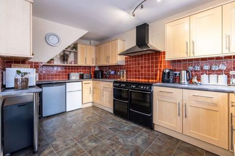 3 bedroom semi-detached house for sale, Old Stratford, Milton Keynes