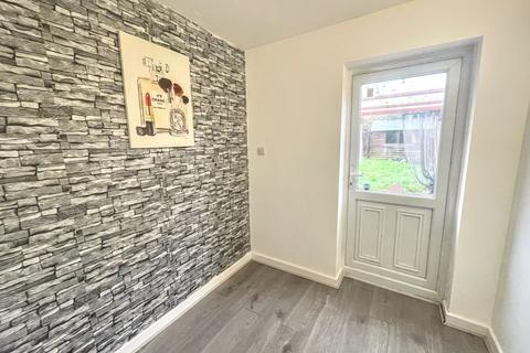 3 bedroom terraced house to rent, Belsize Road, Hemel Hempstead