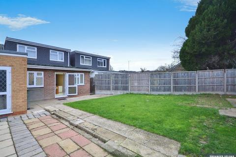 4 bedroom semi-detached house to rent, Walpole Road, Burnham Gate