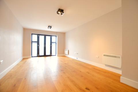 2 bedroom apartment to rent, Cedar House, Frimley